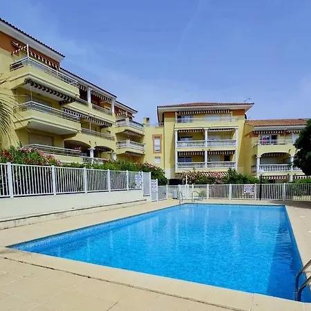 Charmant, T2 A 50m Des Plages Apartment *