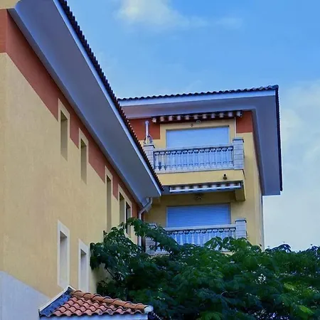 Charmant, T2 A 50m Des Plages Saint-Raphael (Var)